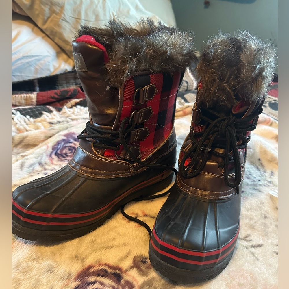 3M Thinsulate Black, Brown and Red Snow Boots sz 7